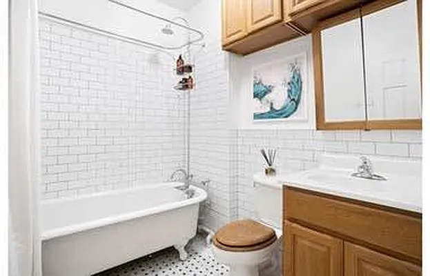 Rented by Douglas Elliman | media 10