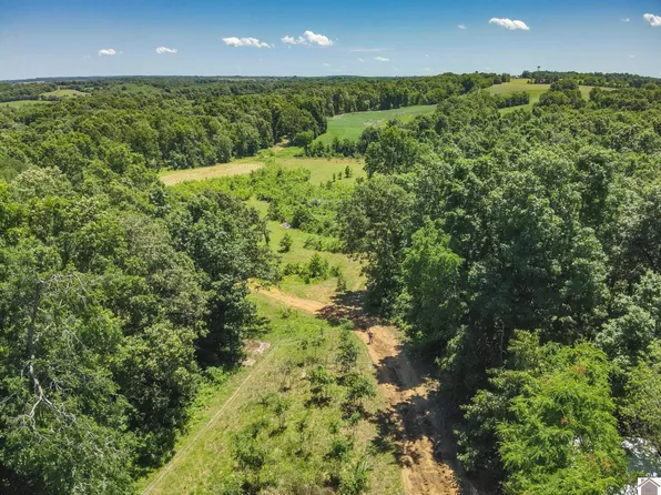 869 Cave Spring Rd, Smithland, KY 42081