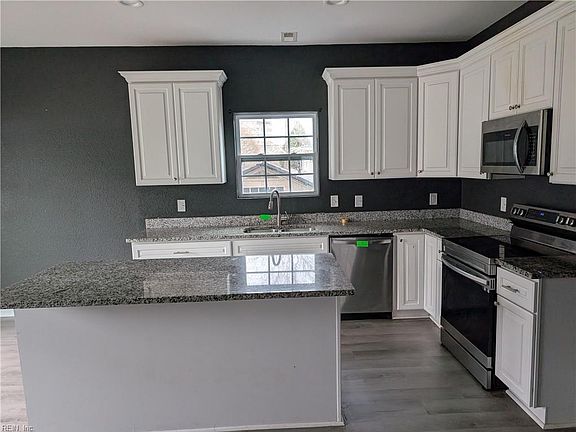 2nd image of 418 Wine St