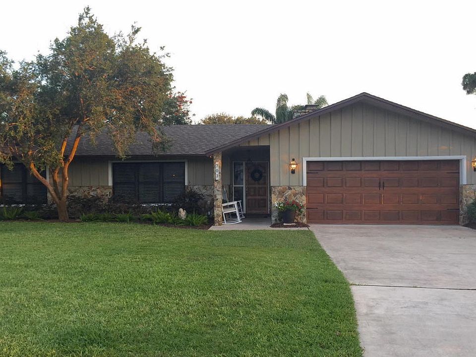 1st image of 703 Turnberry Dr