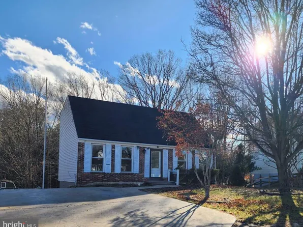 5625 Reardon Ln, Woodbridge, VA 22193