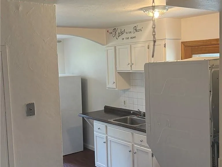 17209 Puritas Ave — Photo 11
