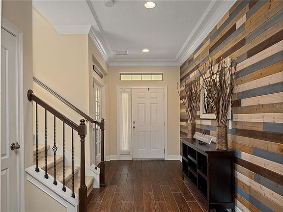 4th image of 1299 Gatewood Ave