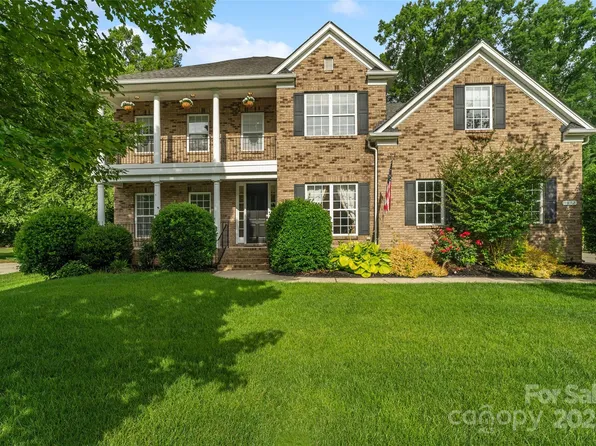 1812 Mill Chase Ln, Waxhaw, NC 28173