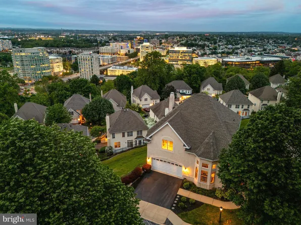 1123 Riverview Ln, Conshohocken, PA 19428