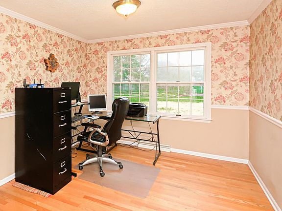 3rd image of 4443 Hart Dr