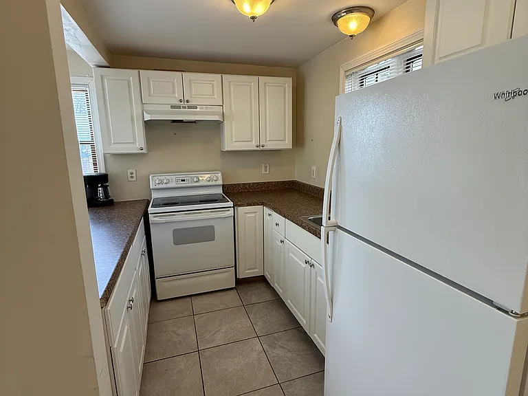 2 Flanders Ct #1 — Photo 8