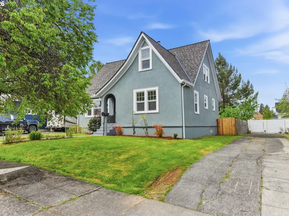 383 N Folsom St, Coquille, OR 97423