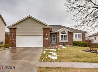 211 W Lombard Dr, Lincoln, NE 68521