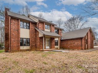 7600 Wallace Ln, Charlotte, NC