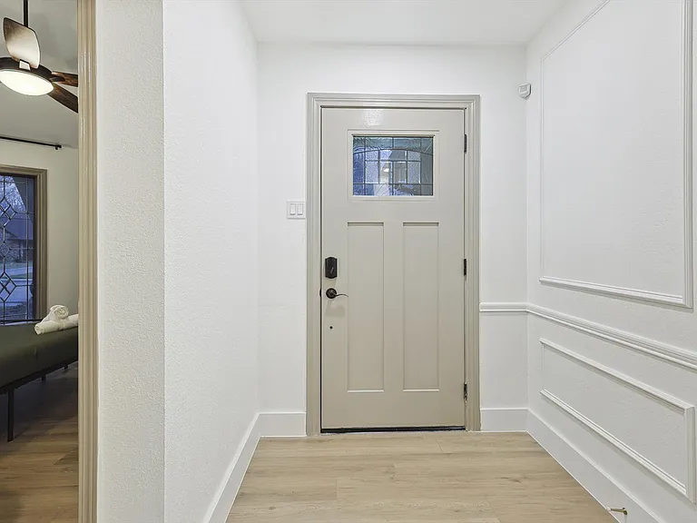 609 Arbor Creek Dr — Photo 10