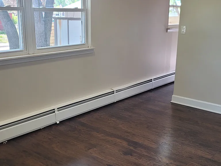 1337 W Farnum Ave — Photo 2