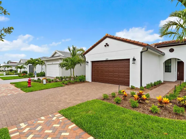 203 SE Via Sangro, Port St Lucie, FL 34952