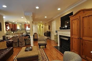 5th image of 5016 S Blackstone Ave