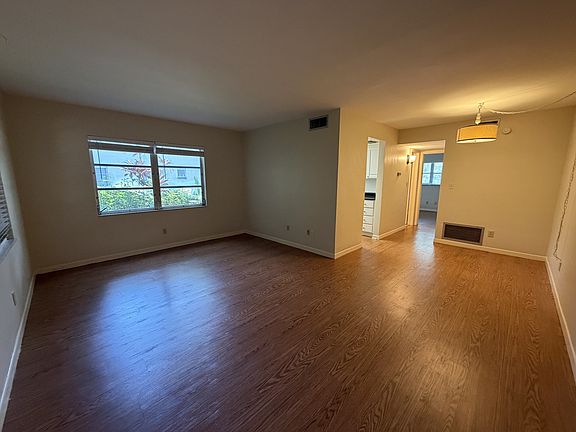 2nd image of 529 30th Ave N APT 7
