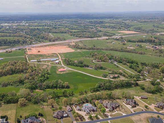 3rd image of 1829 Brush Creek Rd