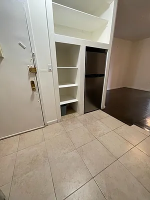 Rented by Manhattan Flats | media 23