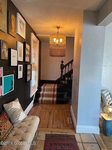 4th image of 242 Nelson Avenue