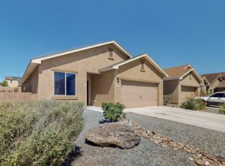 3015 Rio Maule Dr SW, Albuquerque, NM 87121