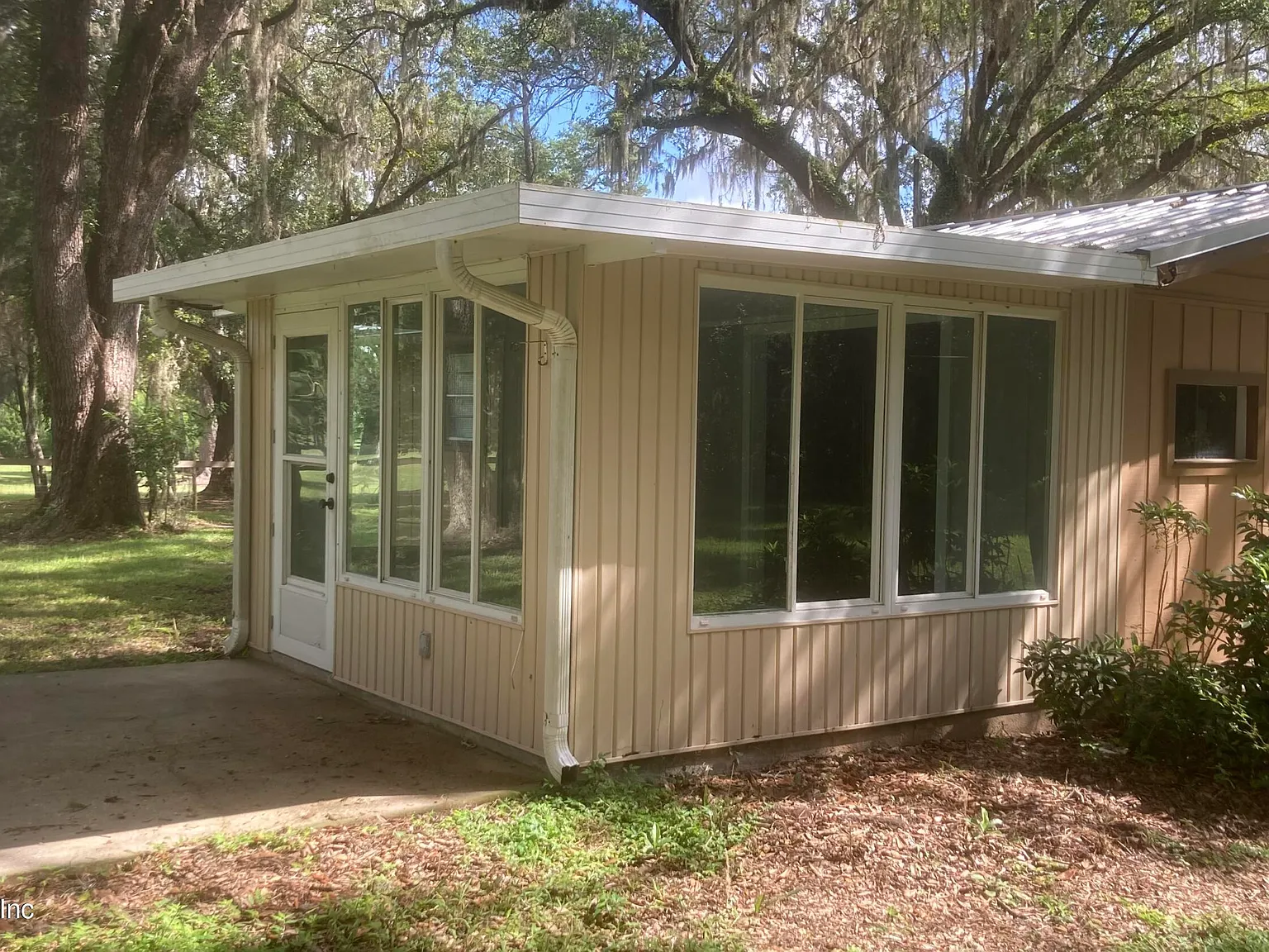 2 bed, 1.0 bath, 816 sqft, $1,000 — Photo 4