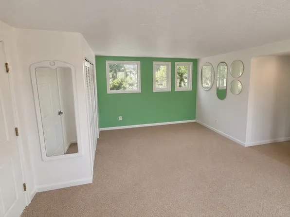101 SW 119th St APT 301, Burien, WA 98146