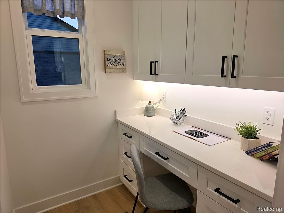 7398 Brys, photo 16