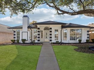 1403 Signet Dr, Euless, TX 76040