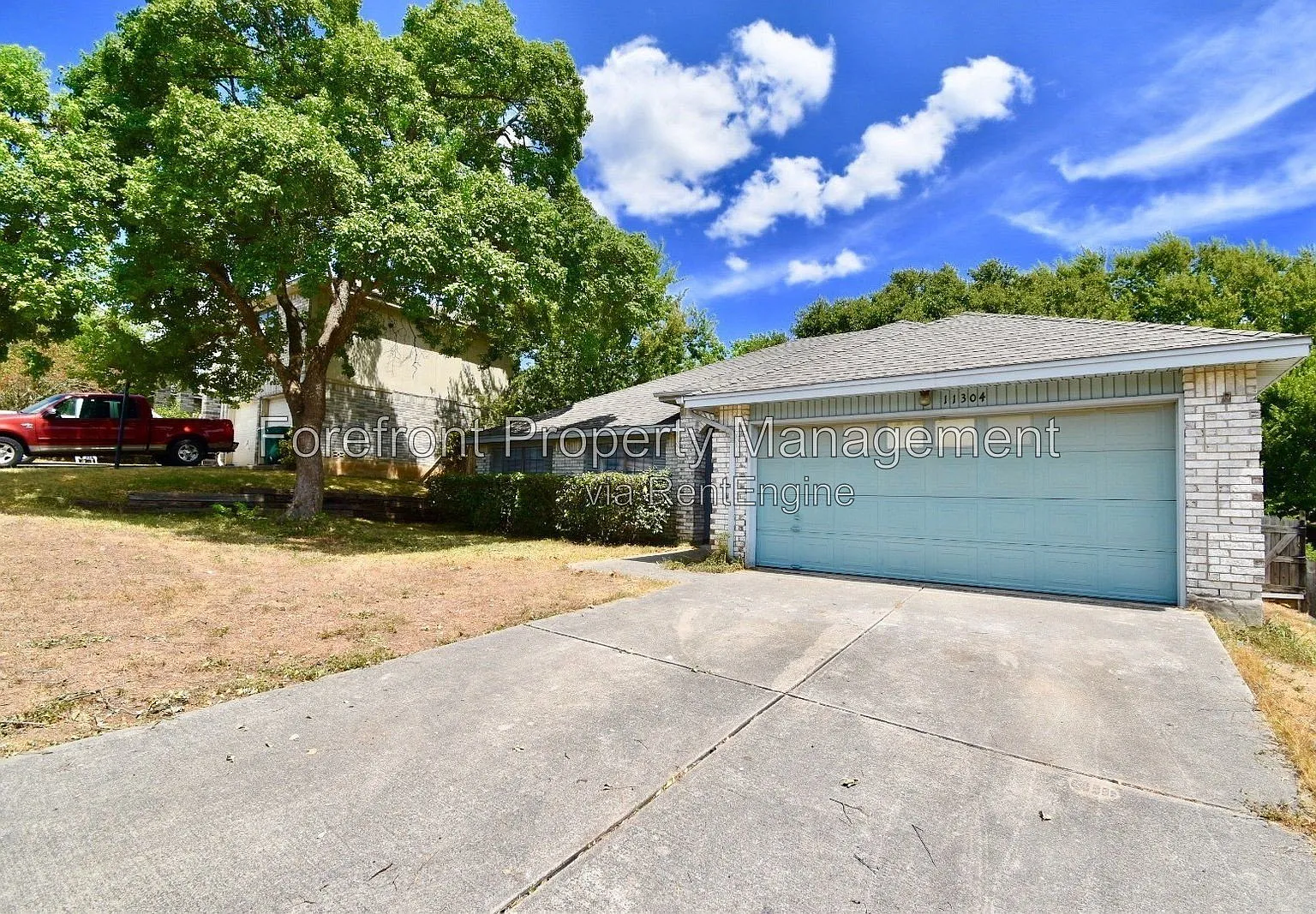 4 bed, 2.0 bath, 2029 sqft, $1,525 — Photo 2