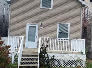 631 3rd Ave S, Clinton, IA 52732