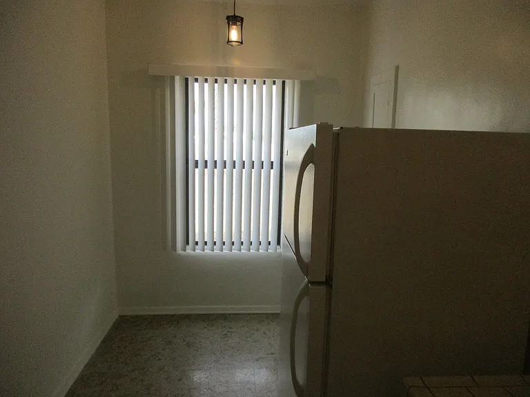 3260 Main St #2 — Photo 15