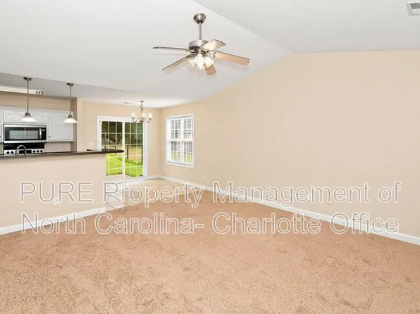 1459 Ontario Dr, Kannapolis, NC 28083