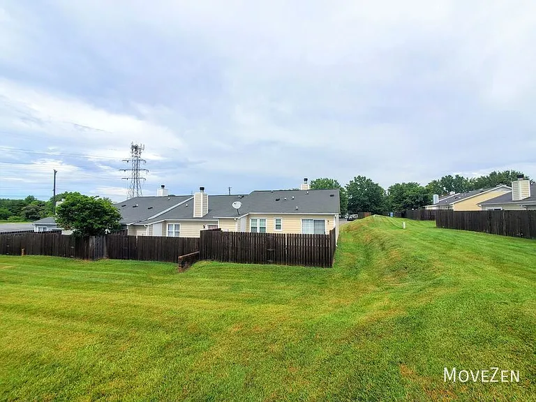 814 Guilford College Rd #154 — Photo 5