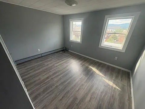211 E Ridge St — Photo 5