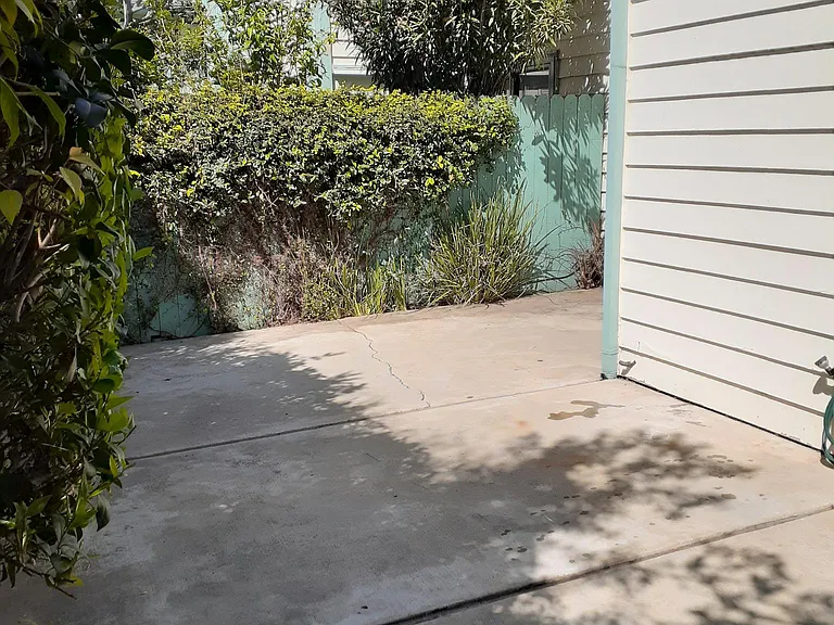 20543 S Vermont Ave #7 — Photo 39
