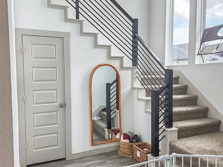 7219 Sunbreeze Ln — Photo 8