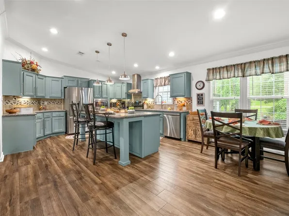 141 Rum Cay Ct, Pointblank, TX 77364