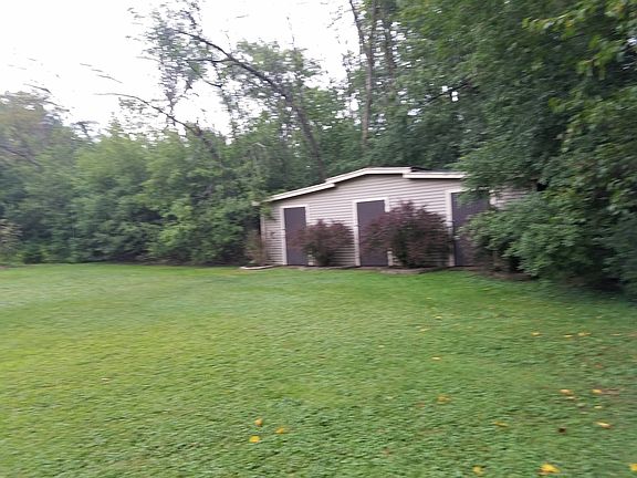 3rd image of 8505 W 119th St