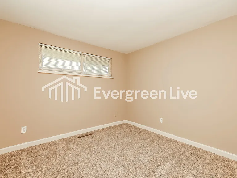 7858 Harshmanville Rd — Photo 11