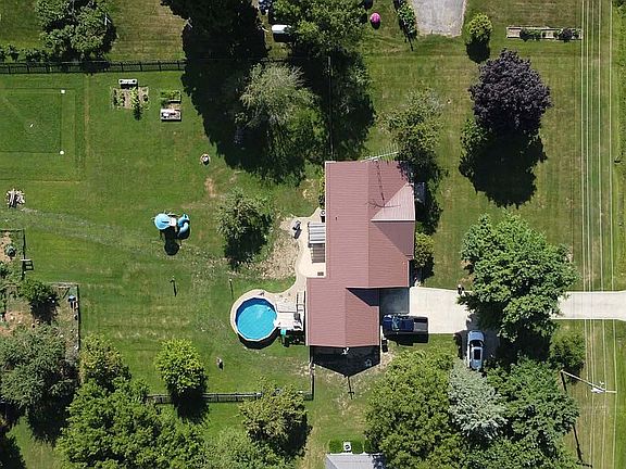 4th image of 2811 Quaker Rd