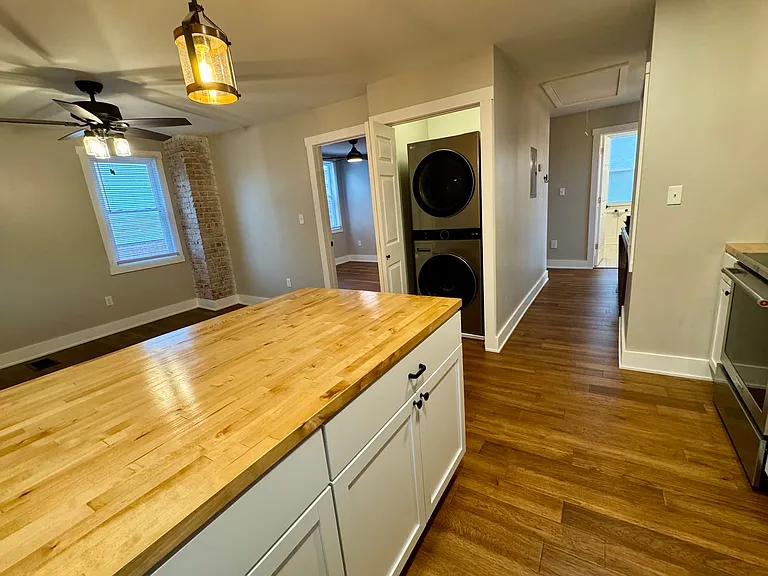 931 Baldwin St — Photo 7