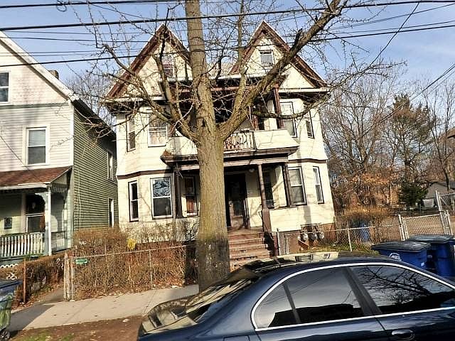 1st image of 122 Plymouth St
