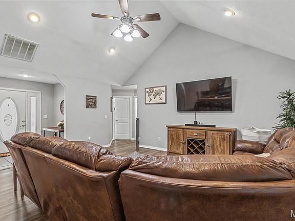 5th image of 21165 Hideaway Ln