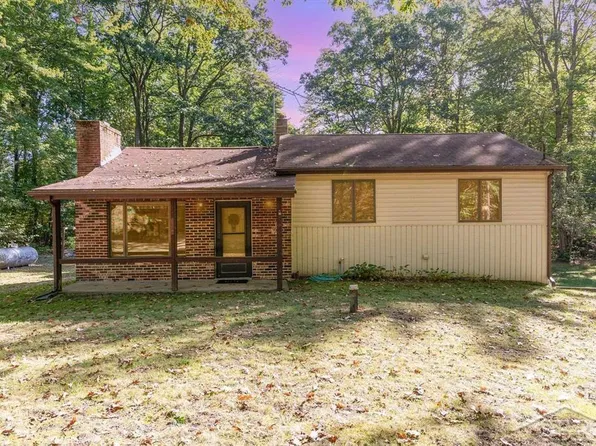 1201 S Bass Lake Ave, Harrison, MI 48625