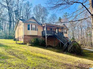 355 Red Valley Cir, Remlap, AL 35133