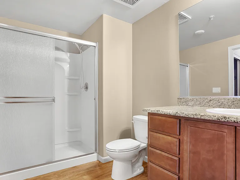 On-suite bath