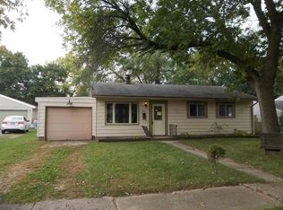 3023 Green Dale Dr, Rockford, IL 61109