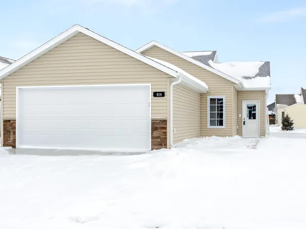 414 Westview Ln E, West Fargo, ND 58078