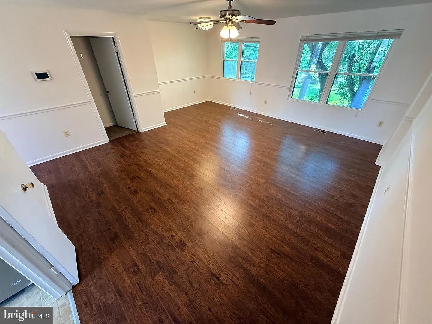 3 bed, 4.0 bath, 1288 sqft, $2,500 — Photo 2