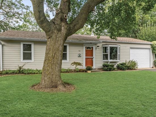 718 Russet Ln, Streamwood, IL 60107