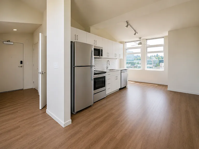 Plaza Apartments — Photo 155